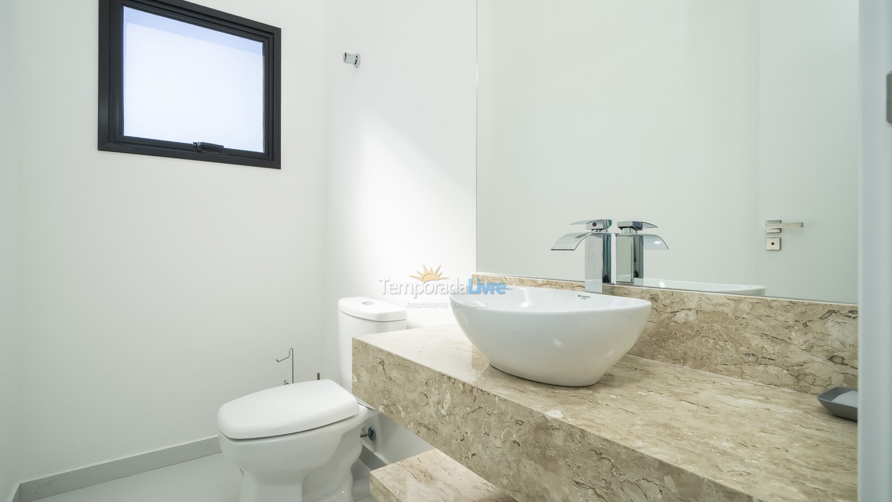 Apartamento para alquiler de vacaciones em Bombinhas (Praia de Bombas)