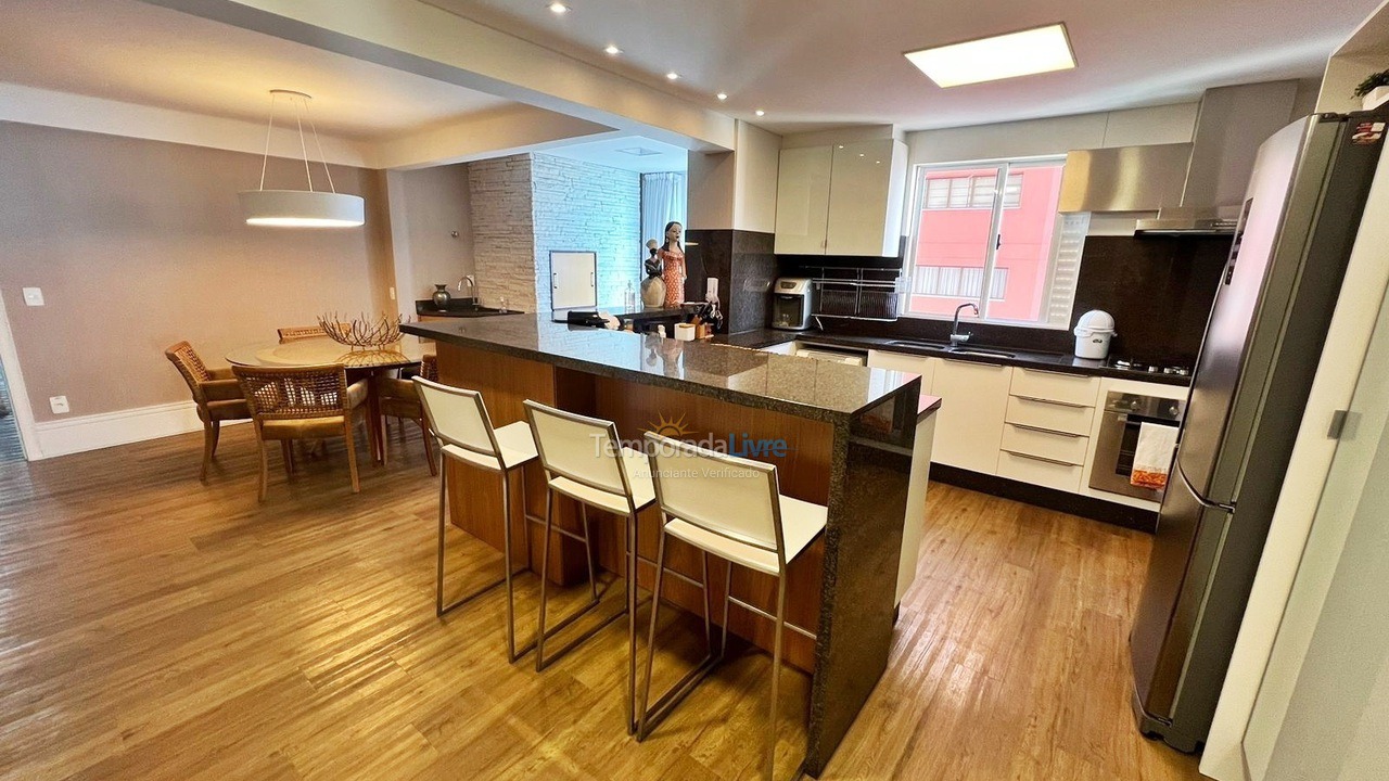 Apartamento para aluguel de temporada em Balneário Camboriú (Praia Central)