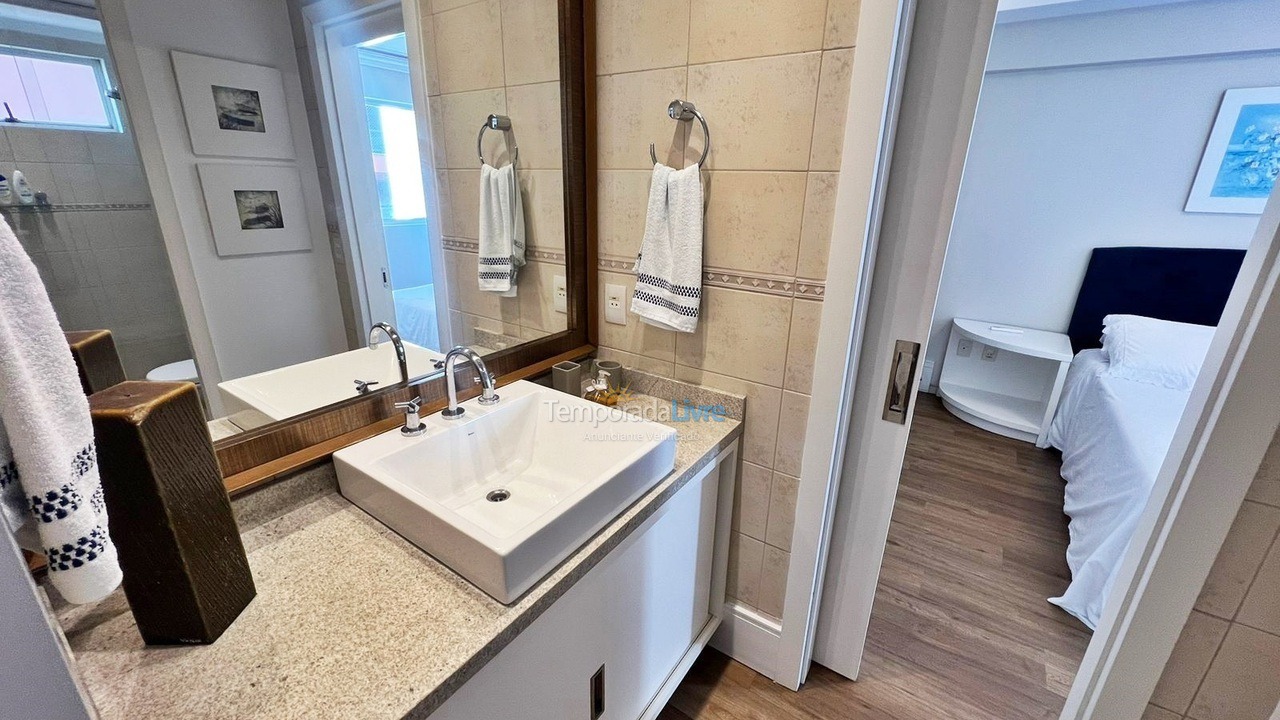 Apartamento para aluguel de temporada em Balneário Camboriú (Praia Central)