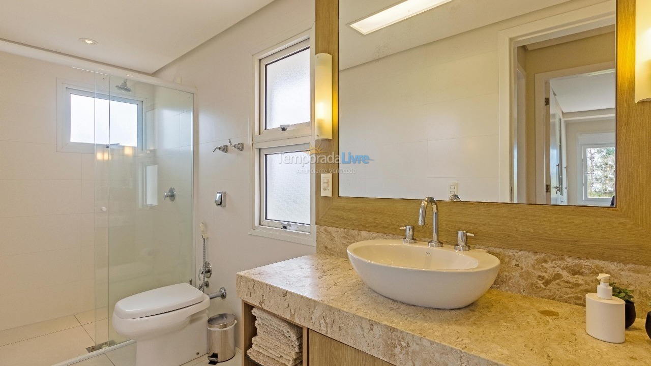 Casa para alquiler de vacaciones em Florianópolis (Praia da Daniela)