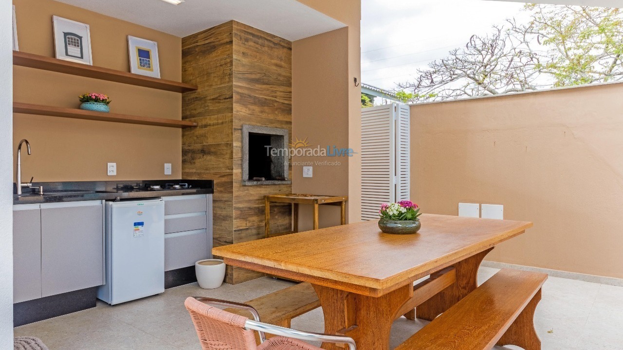 Casa para alquiler de vacaciones em Florianópolis (Praia da Daniela)