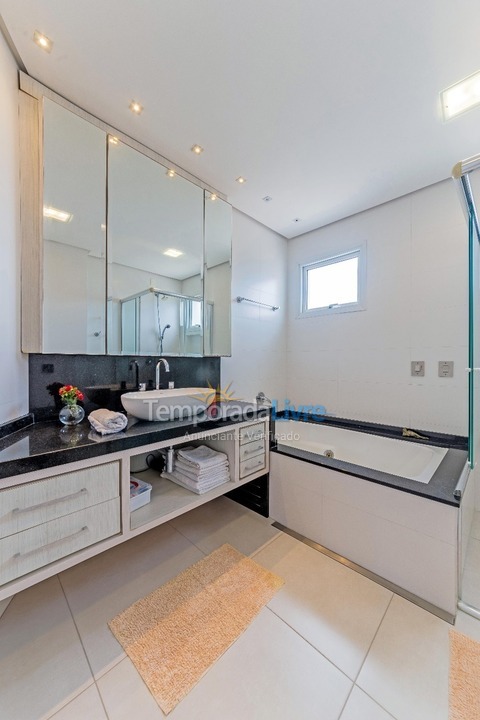 Casa para alquiler de vacaciones em Florianópolis (Praia da Daniela)