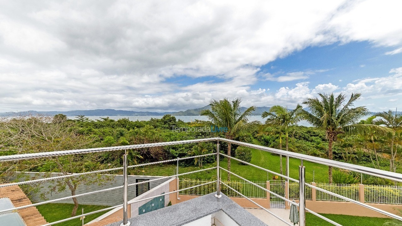 Casa para alquiler de vacaciones em Florianópolis (Praia da Daniela)