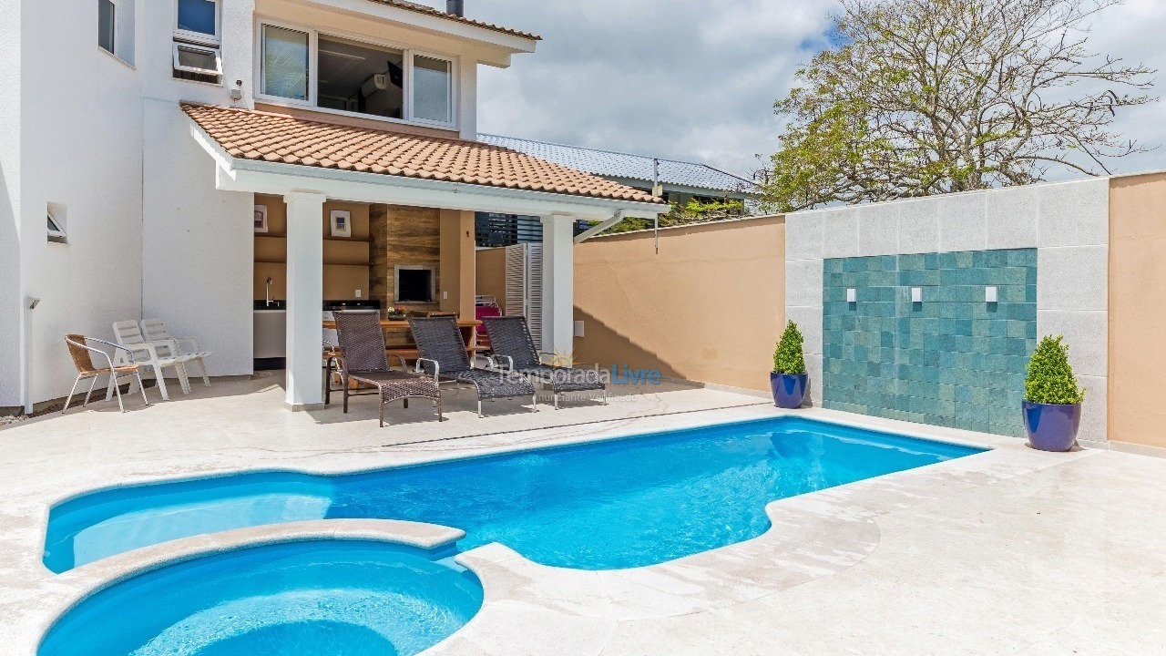 Casa para alquiler de vacaciones em Florianópolis (Praia da Daniela)