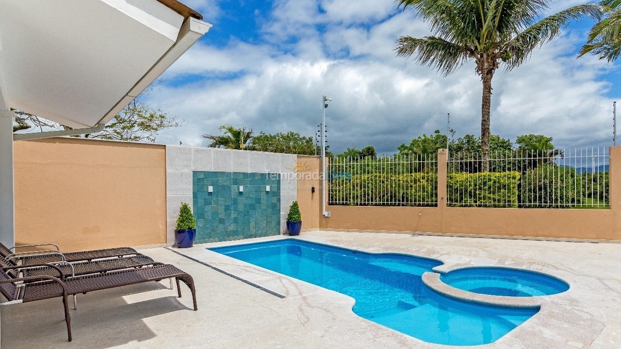 Casa para alquiler de vacaciones em Florianópolis (Praia da Daniela)