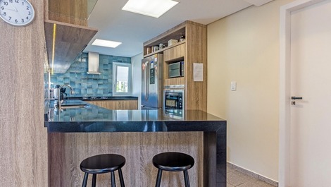 Casa frente a la playa con 4 suites y piscina en la playa Daniela - Alquiler vacacional