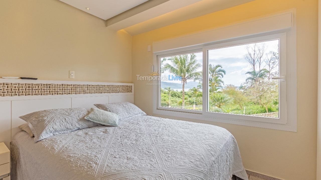 Casa para alquiler de vacaciones em Florianópolis (Praia da Daniela)