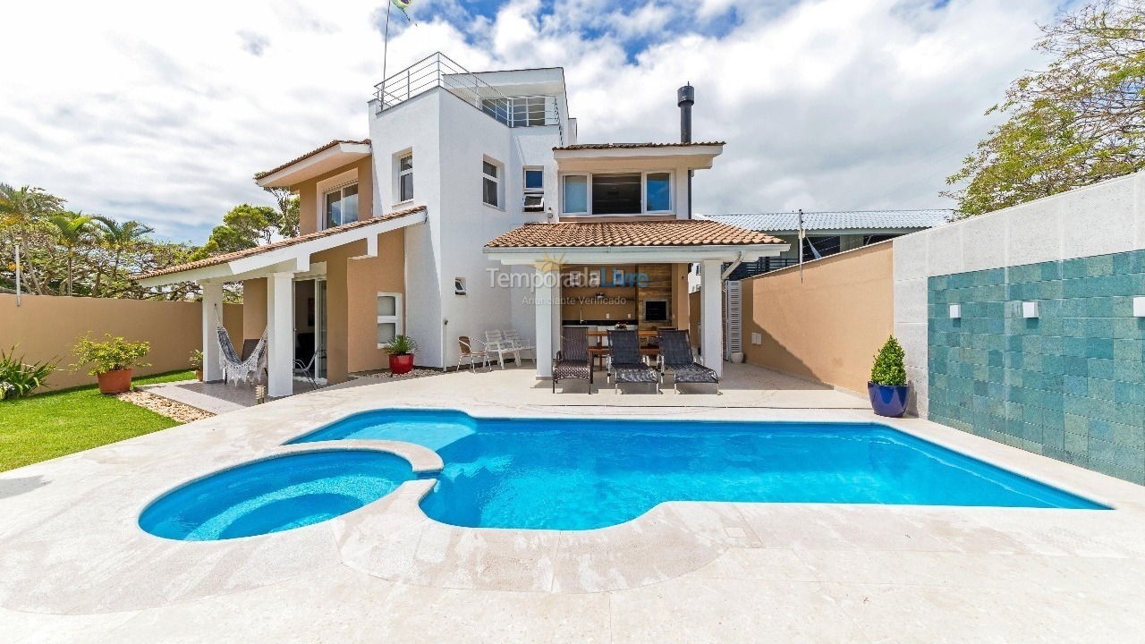 Casa para alquiler de vacaciones em Florianópolis (Praia da Daniela)