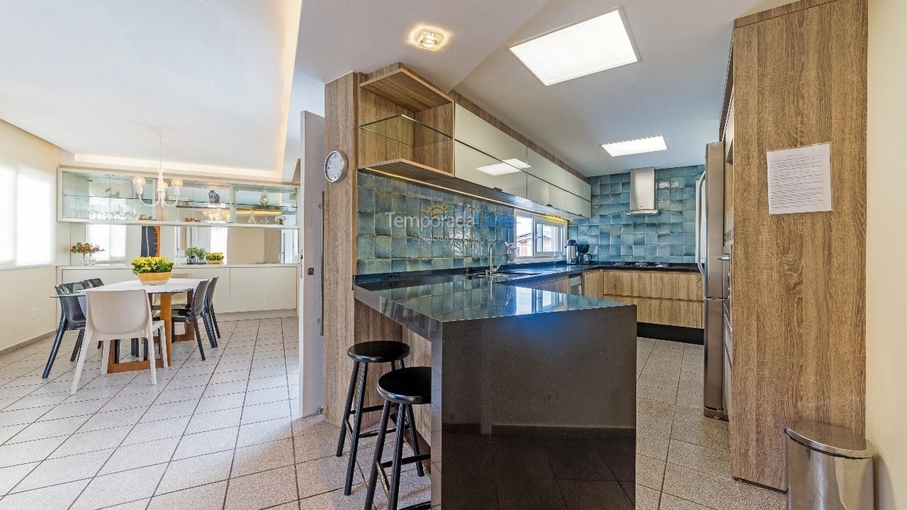 Casa para alquiler de vacaciones em Florianópolis (Praia da Daniela)