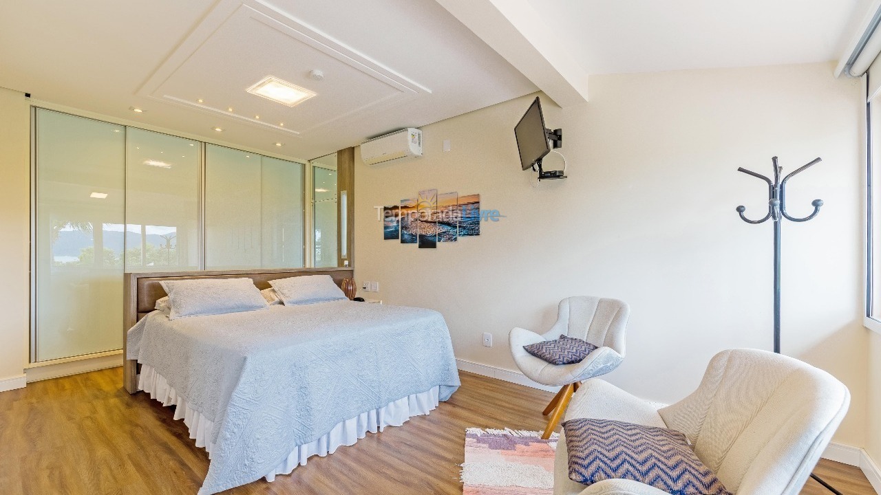 Casa para alquiler de vacaciones em Florianópolis (Praia da Daniela)