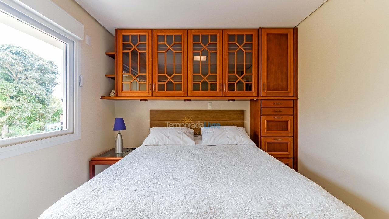 Casa para alquiler de vacaciones em Florianópolis (Praia da Daniela)