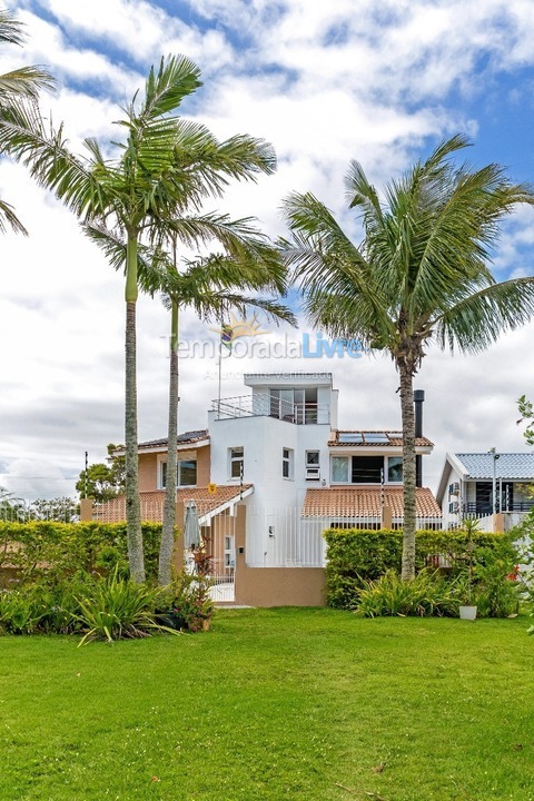 Casa para alquiler de vacaciones em Florianópolis (Praia da Daniela)