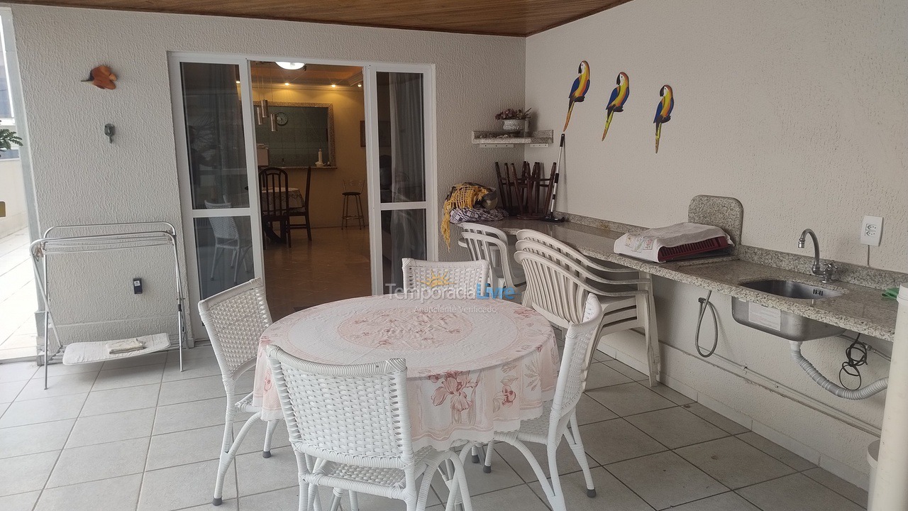 Apartment for vacation rental in Itapema (Meia Praia)