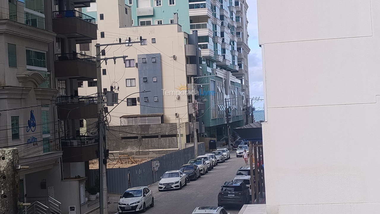 Apartment for vacation rental in Itapema (Meia Praia)