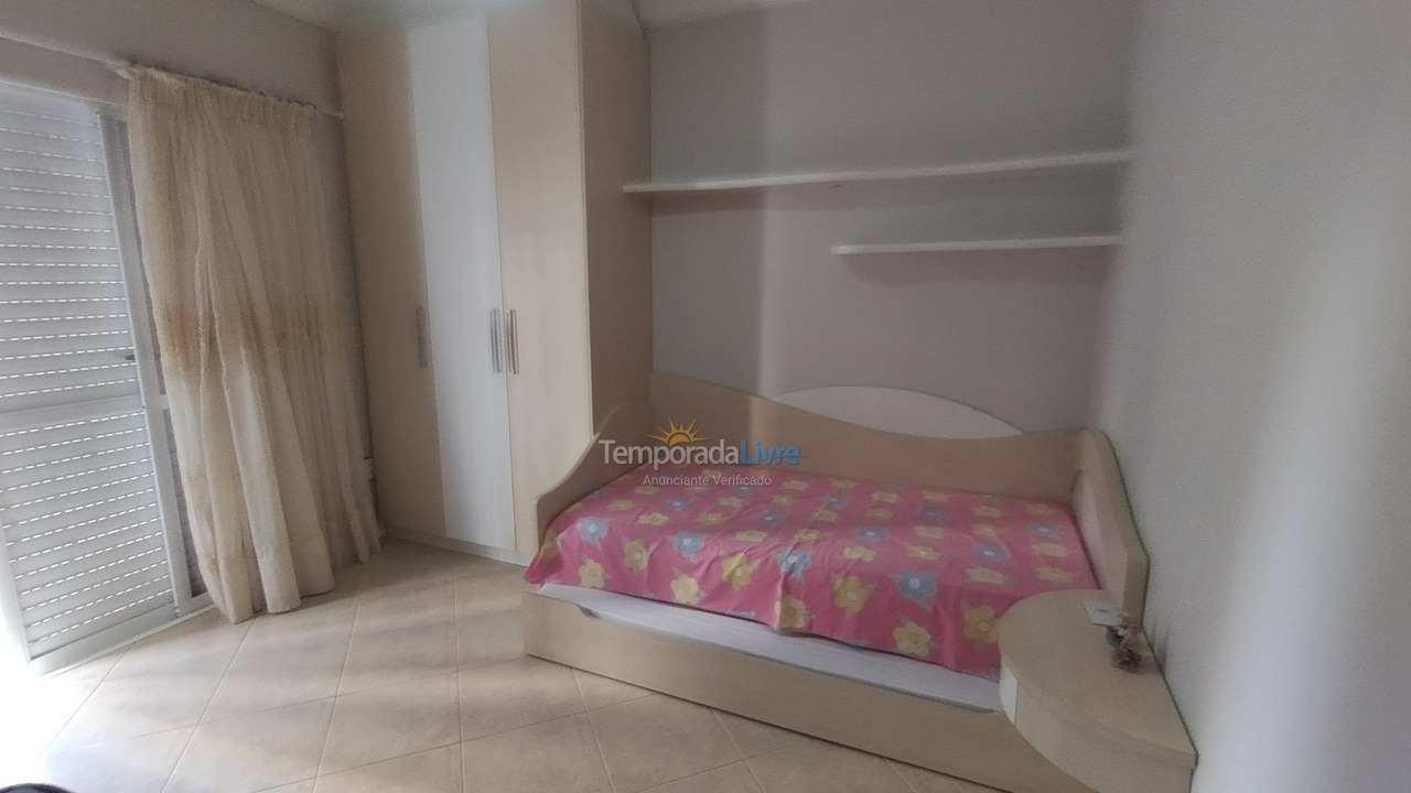 Apartment for vacation rental in Itapema (Meia Praia)