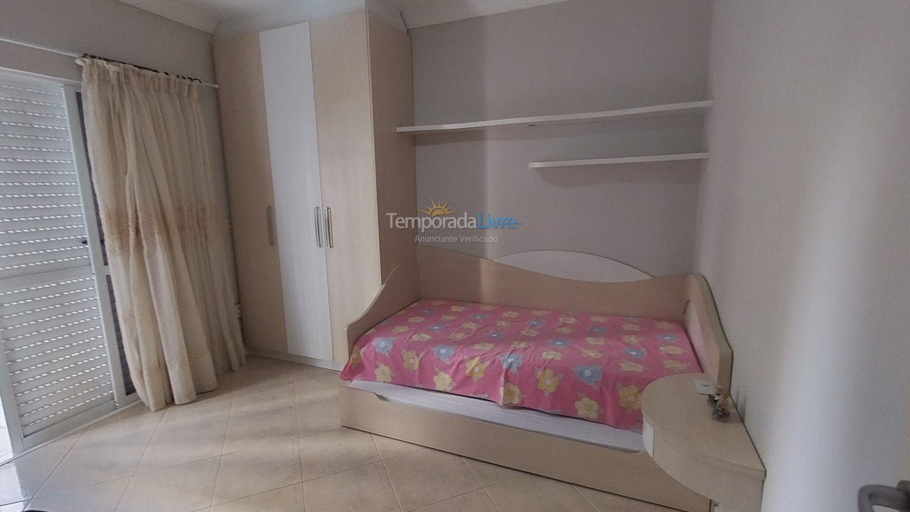 Apartment for vacation rental in Itapema (Meia Praia)