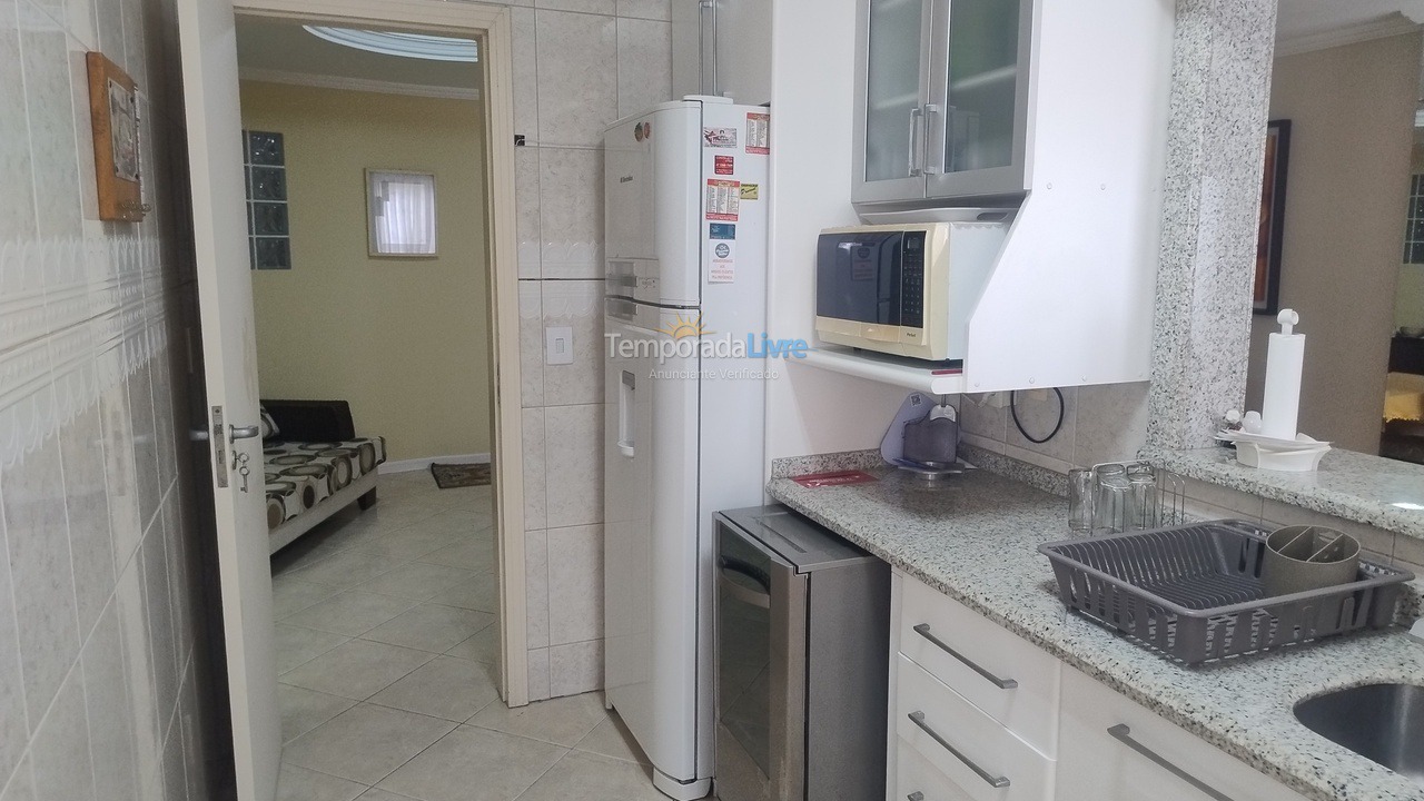 Apartment for vacation rental in Itapema (Meia Praia)