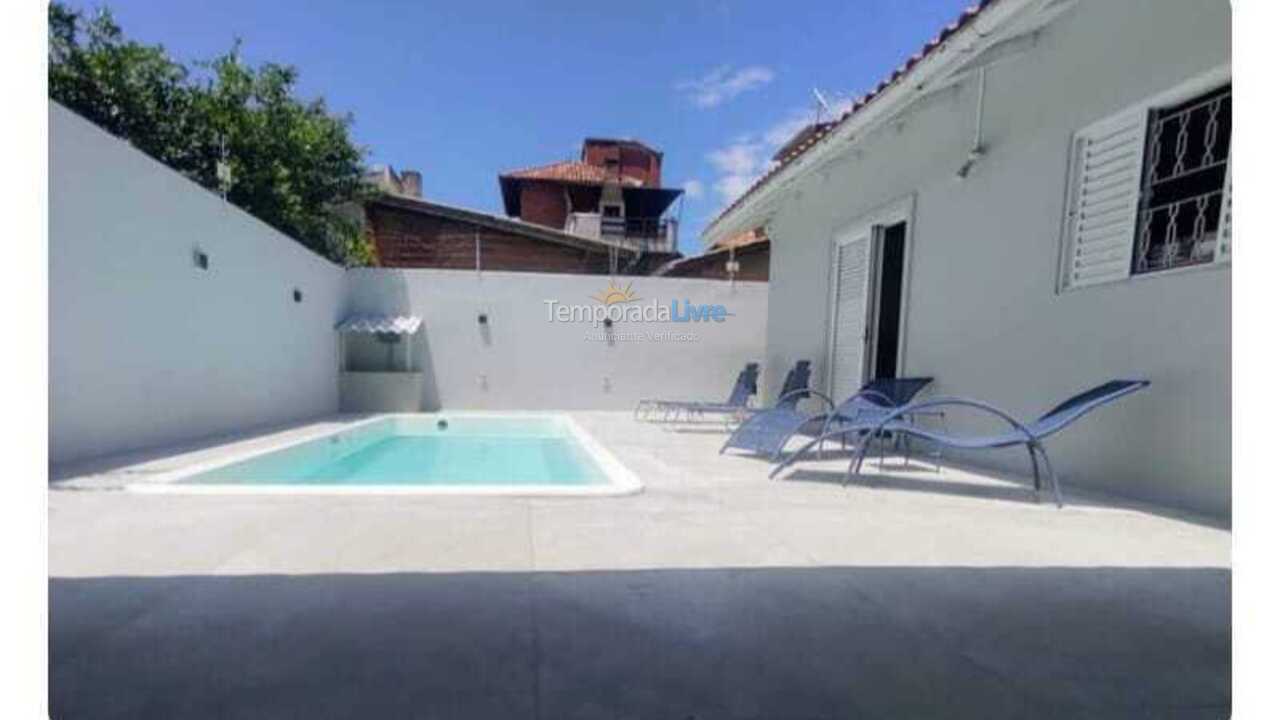 Casa para aluguel de temporada em Florianopolis (Canasvieiras)