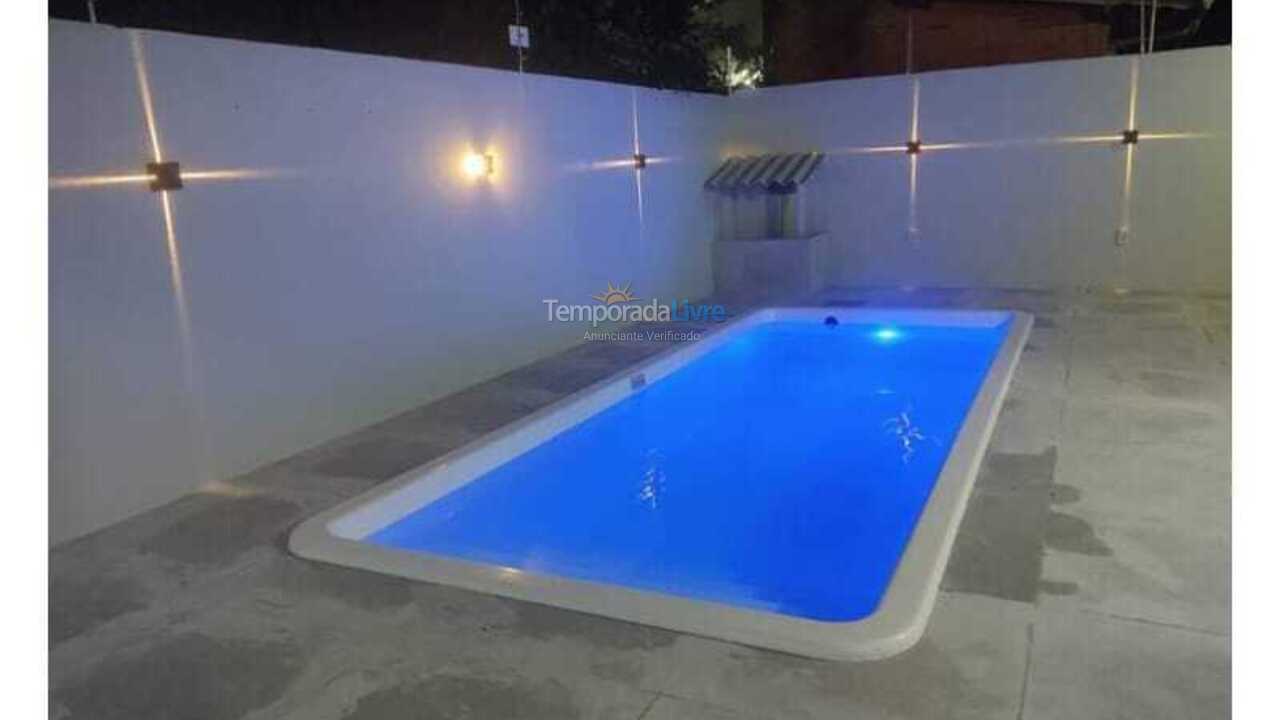 Casa para aluguel de temporada em Florianopolis (Canasvieiras)