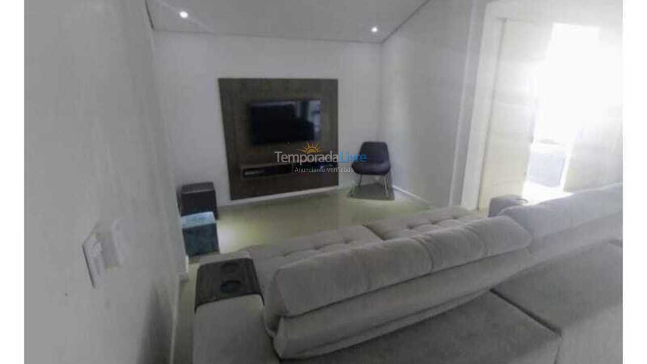 Casa para aluguel de temporada em Florianopolis (Canasvieiras)