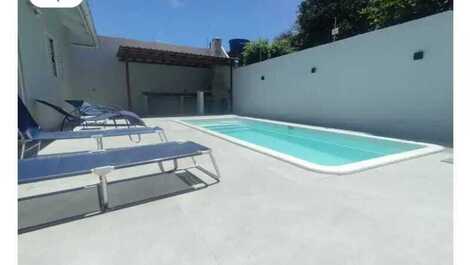 Casa com Piscina