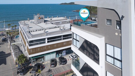 COBERTURA DUPLEX COM VISTA MAR, A 30 METROS DA PRAIA DE BOMBAS.