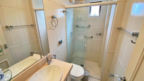 Ed. Márcia: 3 habitaciones // a una cuadra de la playa // balcón // wifi