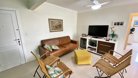 Ed. Márcia: 3 habitaciones // a una cuadra de la playa // balcón // wifi