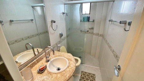 Ed. Márcia: 3 habitaciones // a una cuadra de la playa // balcón // wifi