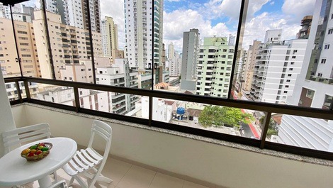 Ed. Márcia: 3 habitaciones // a una cuadra de la playa // balcón // wifi