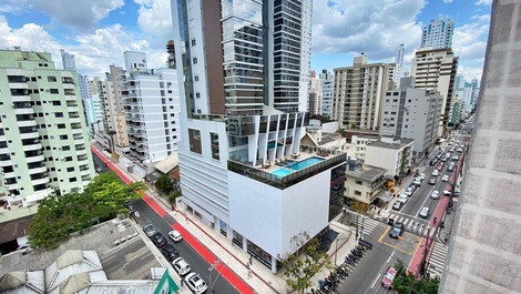 Ed. Márcia: 3 habitaciones // a una cuadra de la playa // balcón // wifi