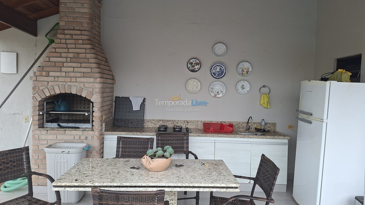 Casa para aluguel de temporada em Bertioga (Condominio Morada da Praia)