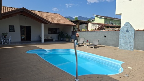 Piscina com hidromassagem 