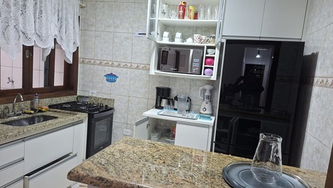 Casa para temporada e finais de semana.