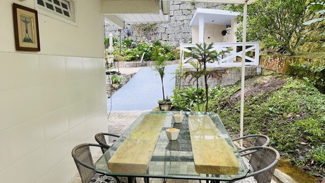 Varanda coberta lateral 