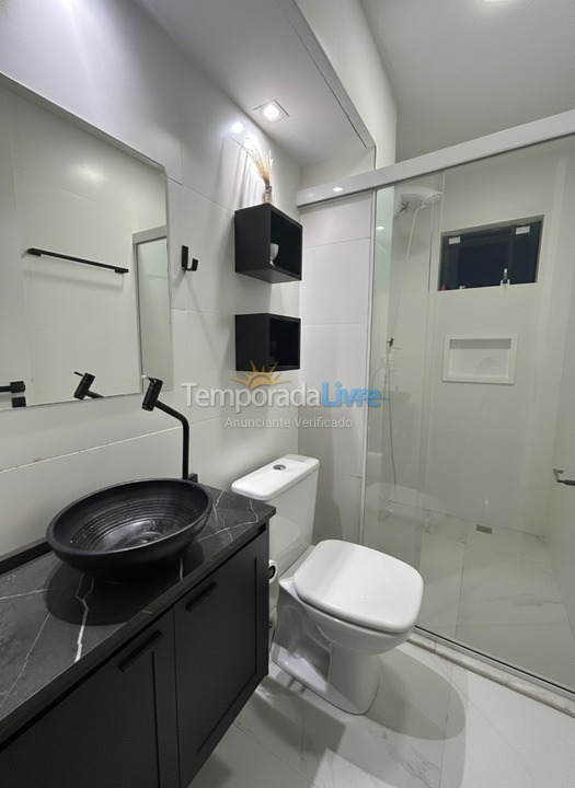 Casa para aluguel de temporada em Porto Belo (Perequê)