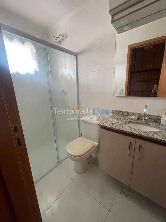 Apartamento para aluguel de temporada em Praia Grande (Guilhermina)