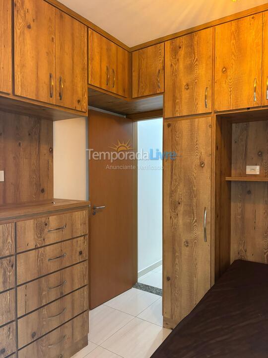 Apartamento para aluguel de temporada em Praia Grande (Guilhermina)