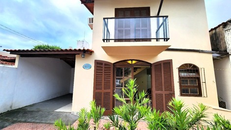 CASA DE 3 HABITACIONES