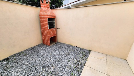 CASA DE 3 HABITACIONES