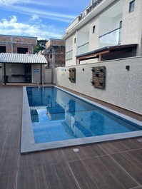 Flat de luxo com 3 suítes na Praia de Taperapuan