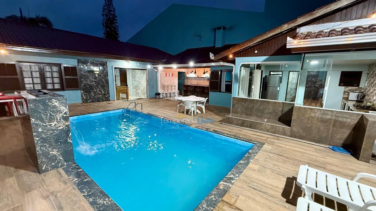 House for vacation rental in Matinhos (Caiobá)