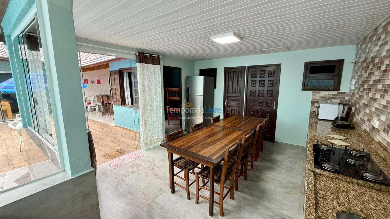 House for vacation rental in Matinhos (Caiobá)