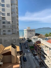 Apartamento para alugar em Itapema - Meia Praia