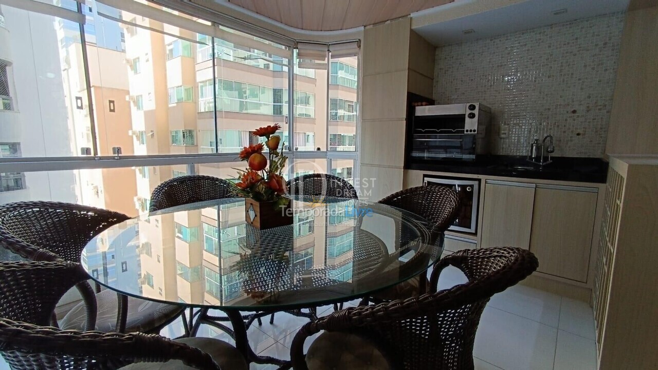 Apartamento para aluguel de temporada em Itapema (Meia Praia)