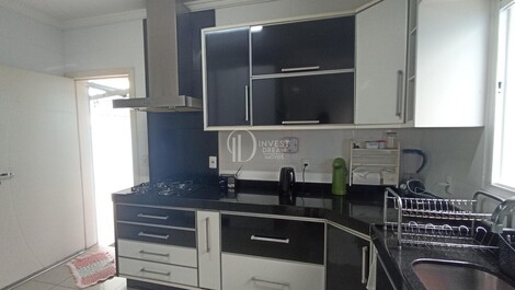 HOUSE FOR VACATION RENTAL