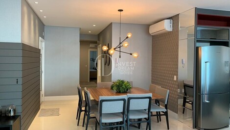 Beachfront property for rent for 9 people, 3 suites, 3 parking spaces.