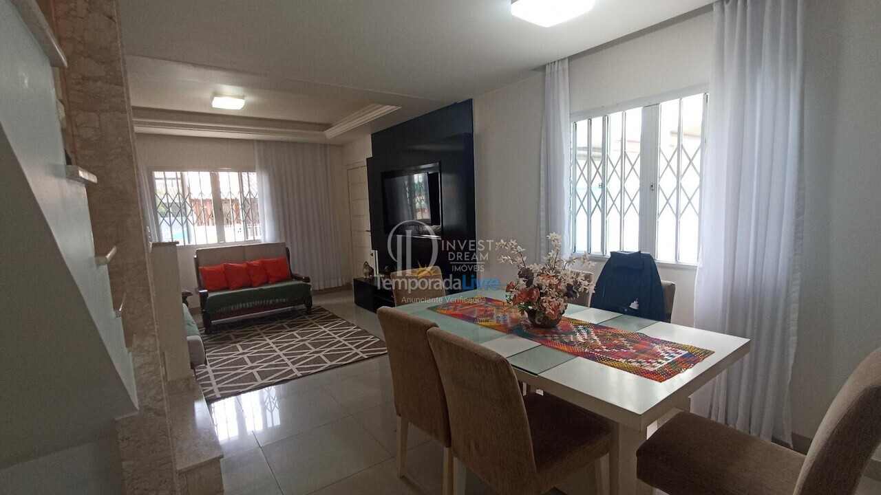 House for vacation rental in Itapema (Meia Praia)