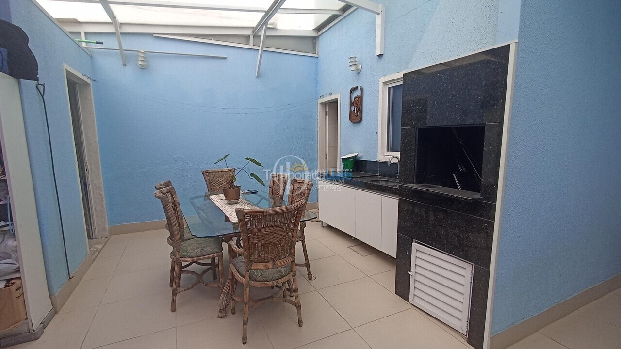 House for vacation rental in Itapema (Meia Praia)