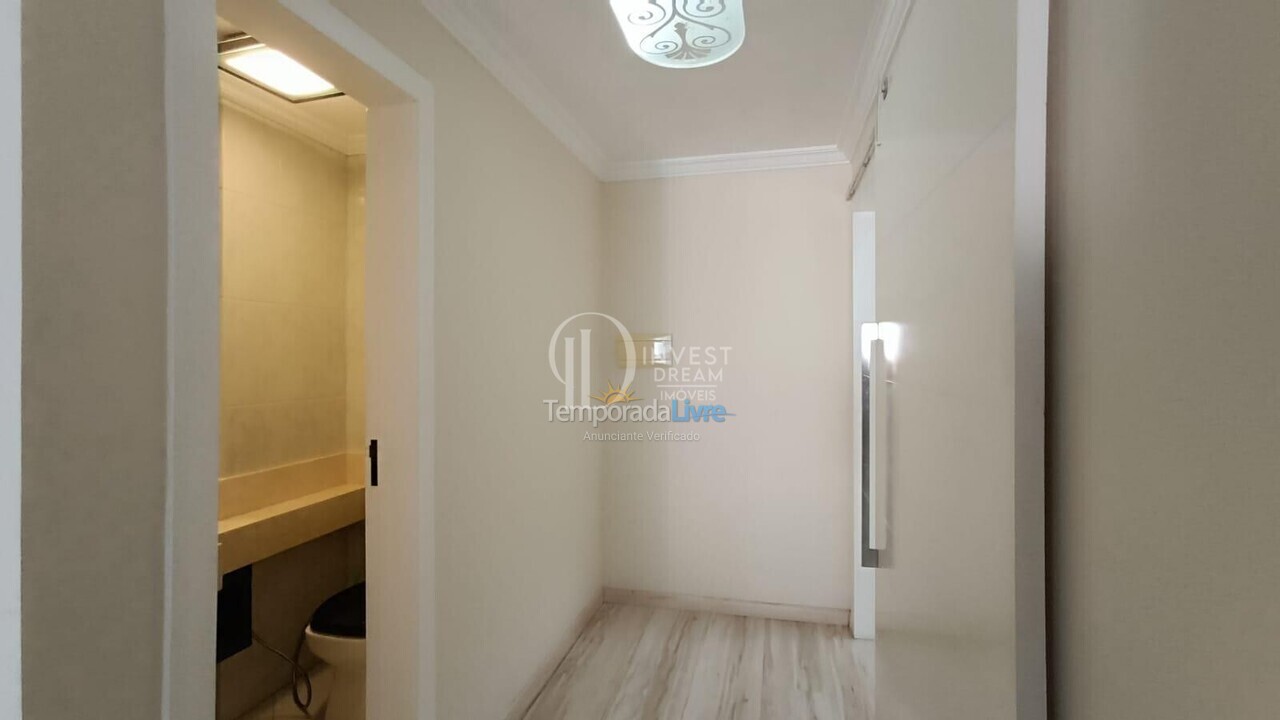 Apartamento para aluguel de temporada em Itapema (Meia Praia)